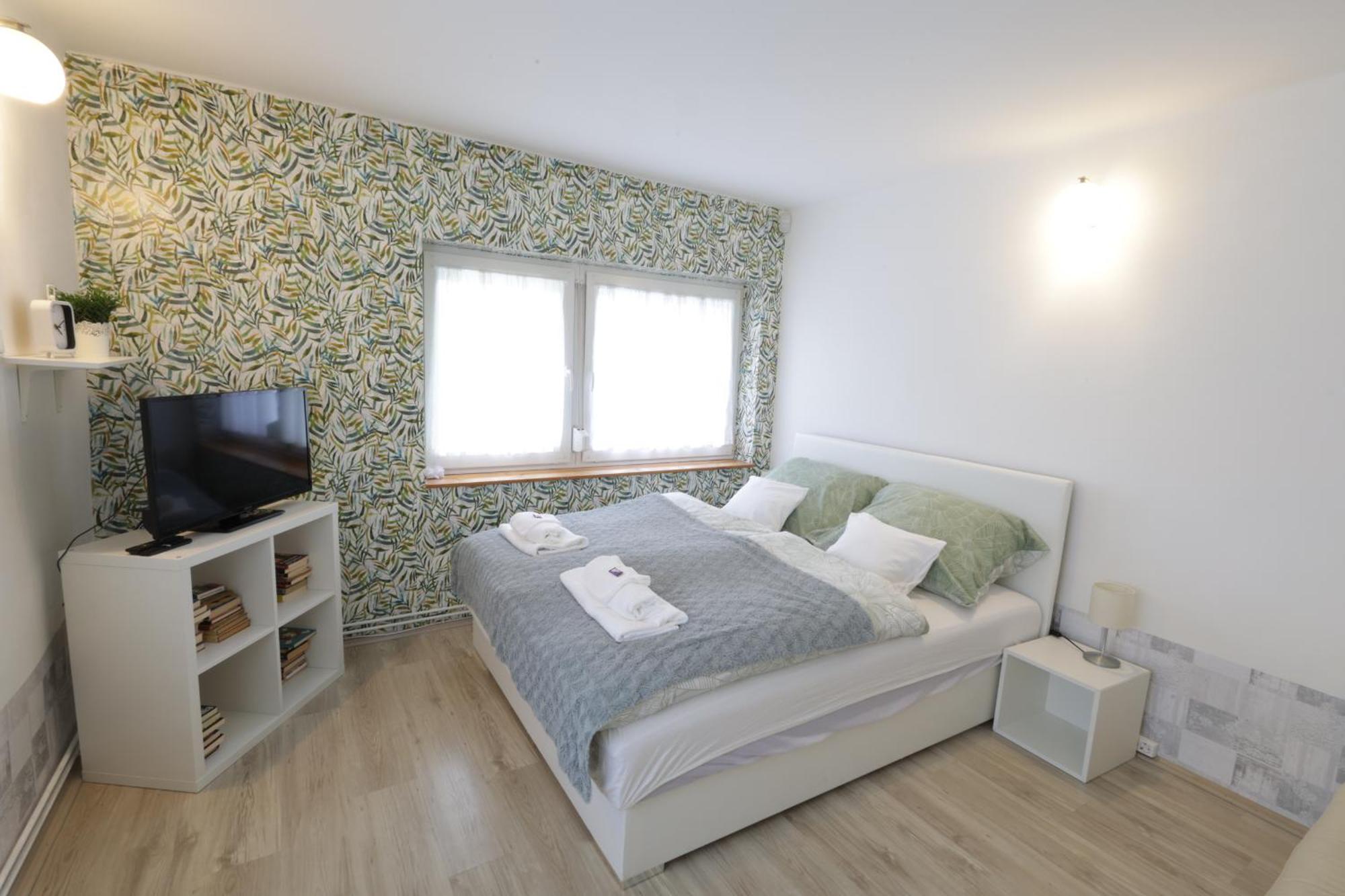 Stardust Apartman Печ Екстериор снимка