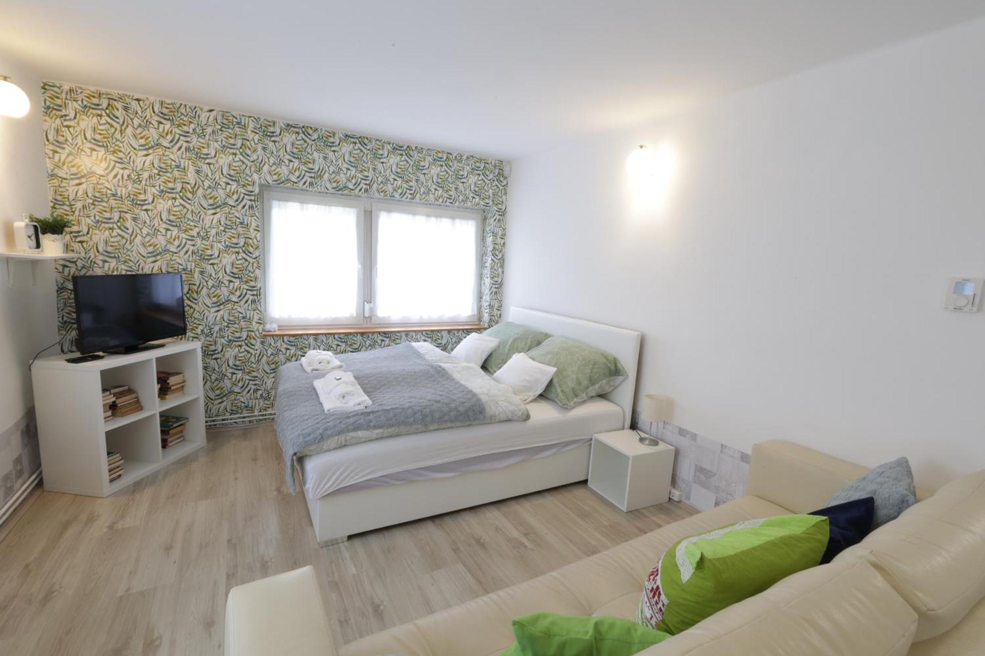 Stardust Apartman Печ Екстериор снимка