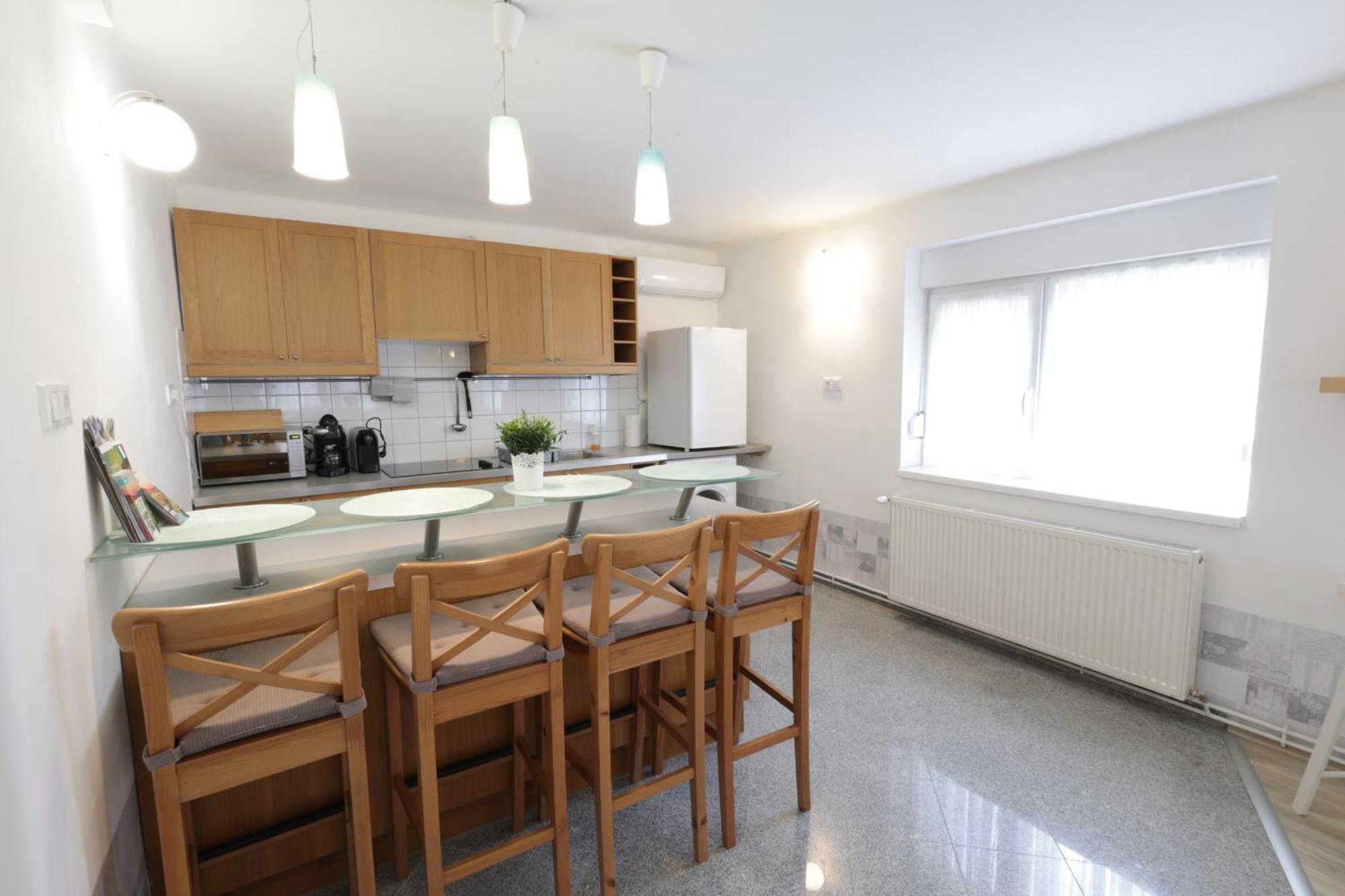 Stardust Apartman Печ Екстериор снимка