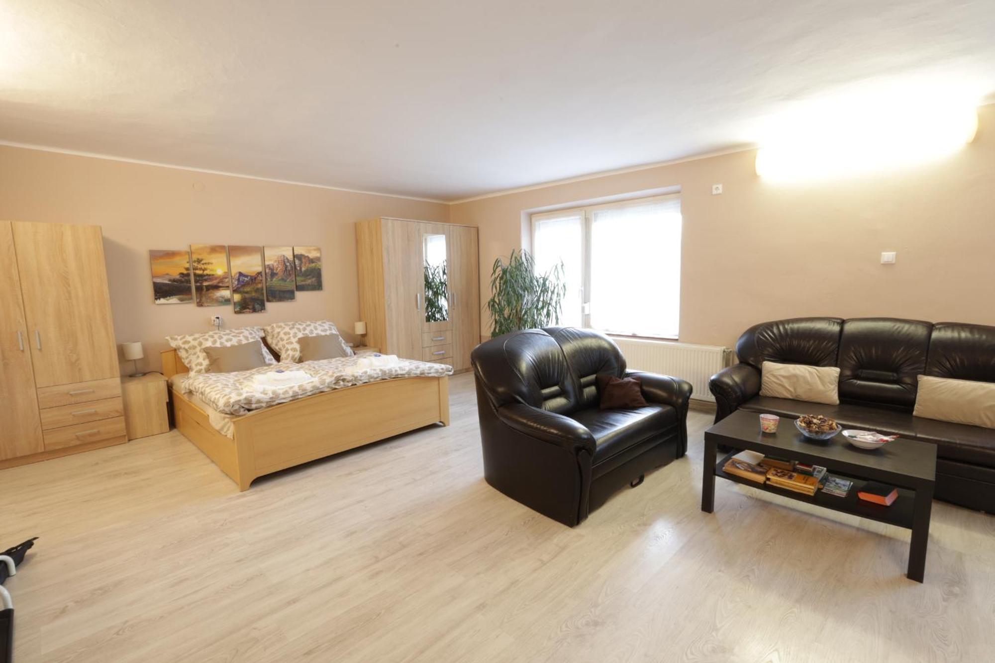 Stardust Apartman Печ Екстериор снимка